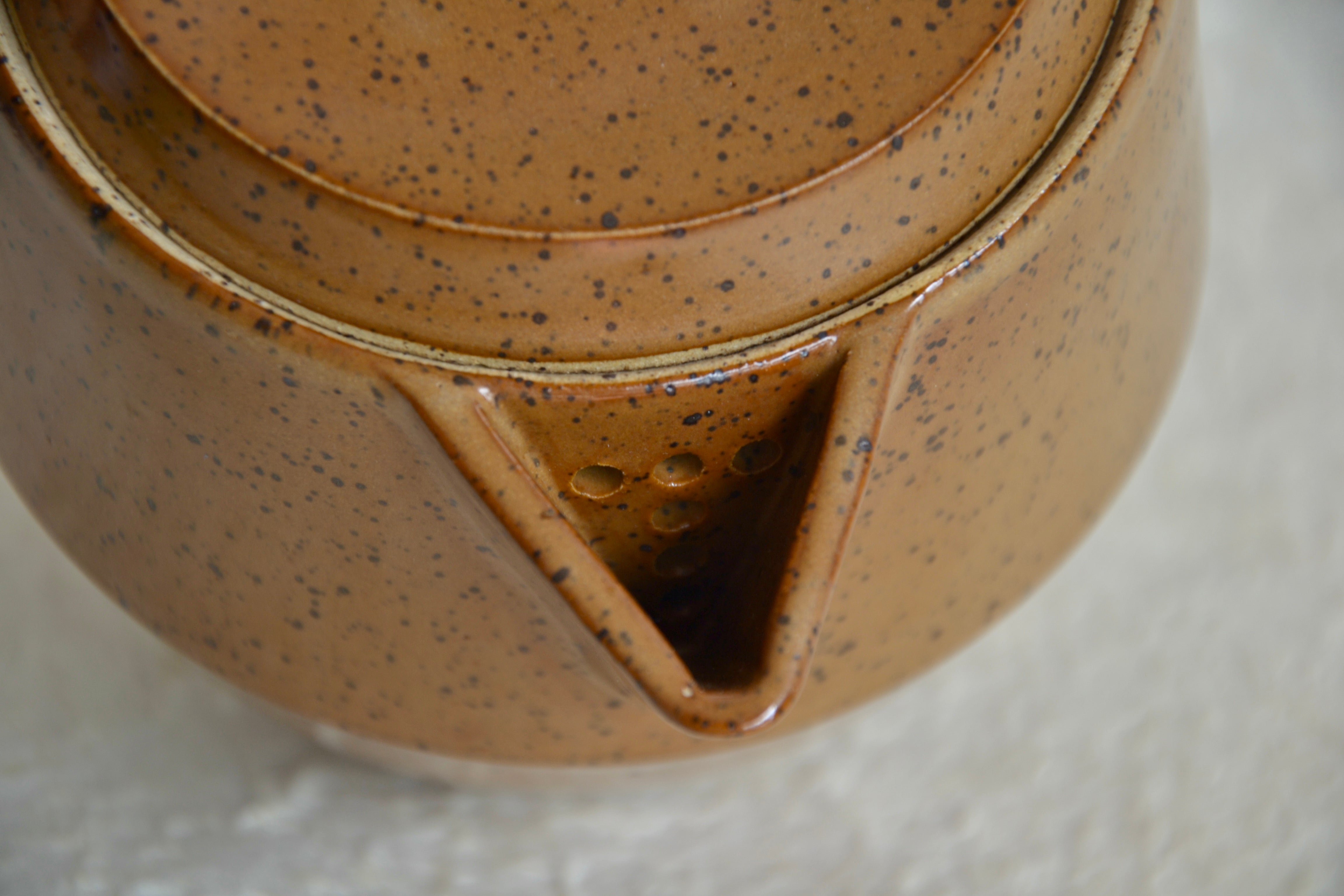 Teapot: Retro Mustard Speckle